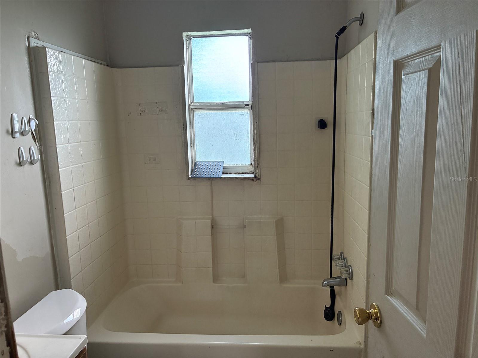 Image 18 of 28 For 1511 27th Street S
