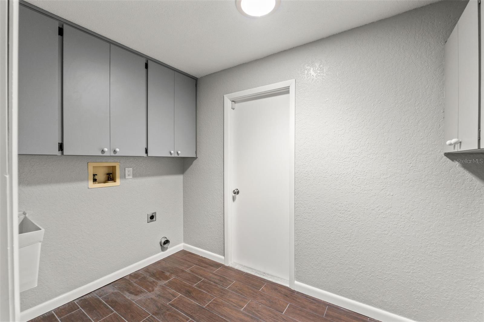 Image 7 of 62 For 5203 Lydia Court