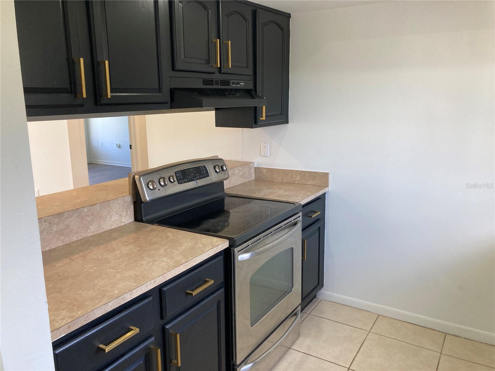 Image 12 of 19 For 621 99th Avenue N 204