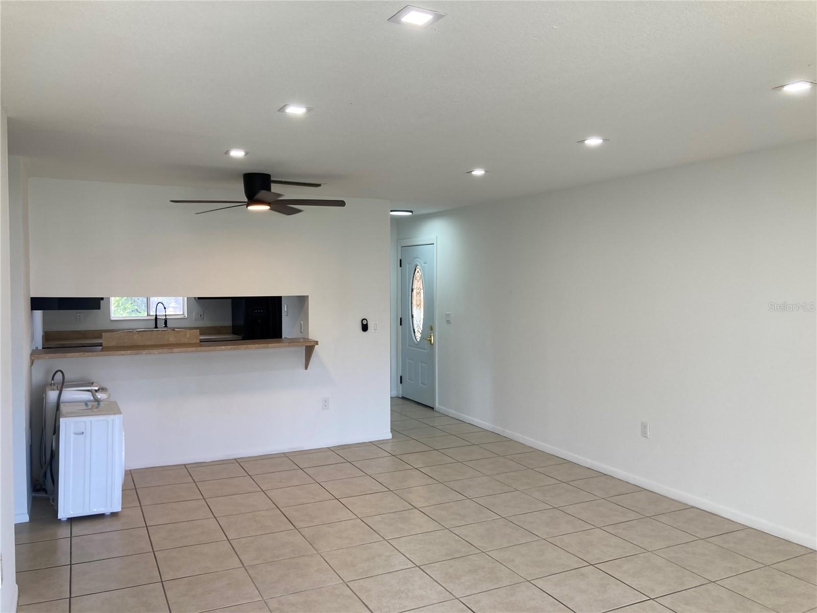 Image 3 of 19 For 621 99th Avenue N 204