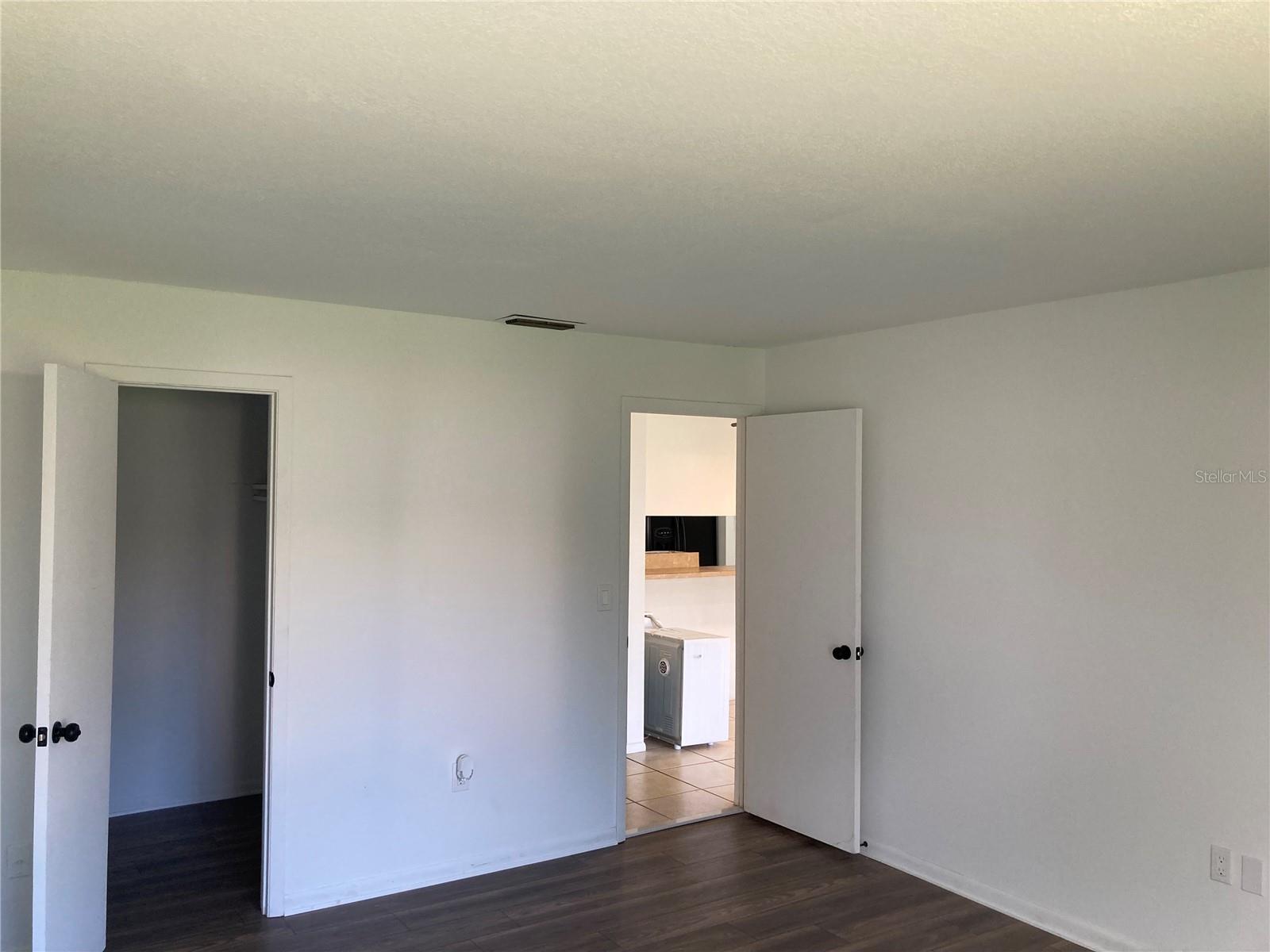 Image 6 of 19 For 621 99th Avenue N 204