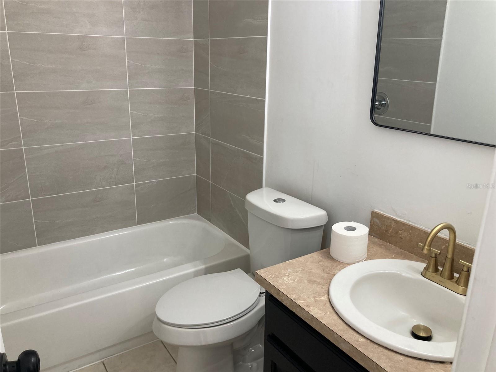 Image 8 of 19 For 621 99th Avenue N 204