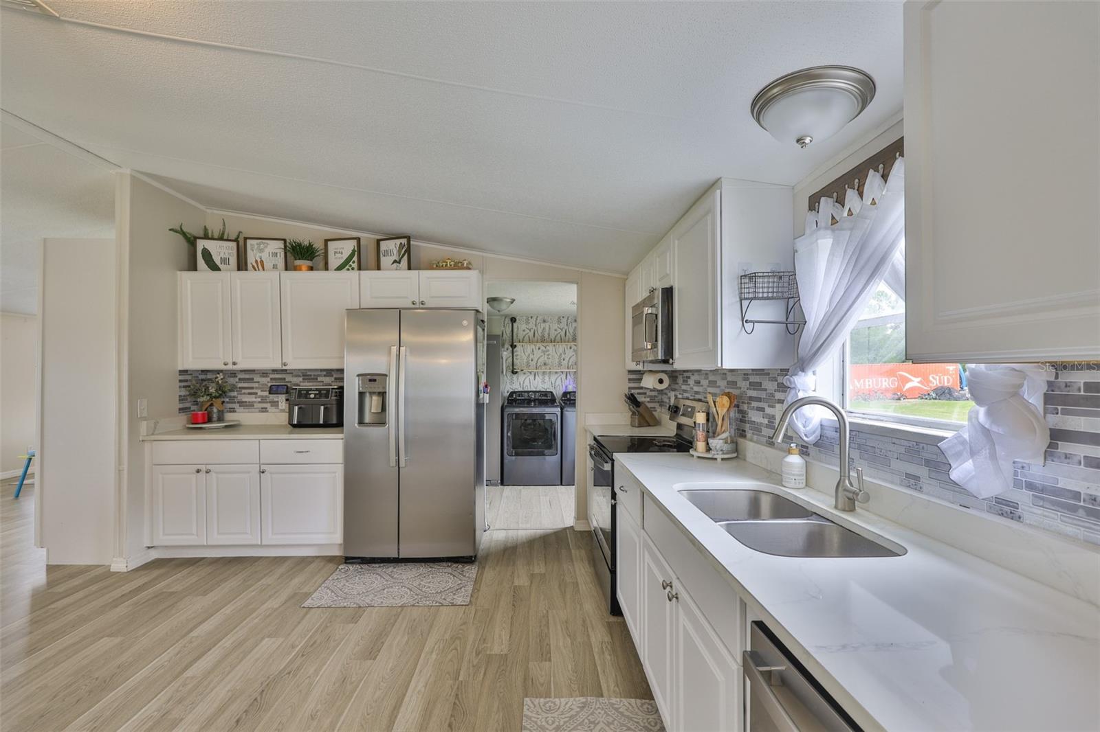 Image 21 of 40 For 6105 Naron Lane