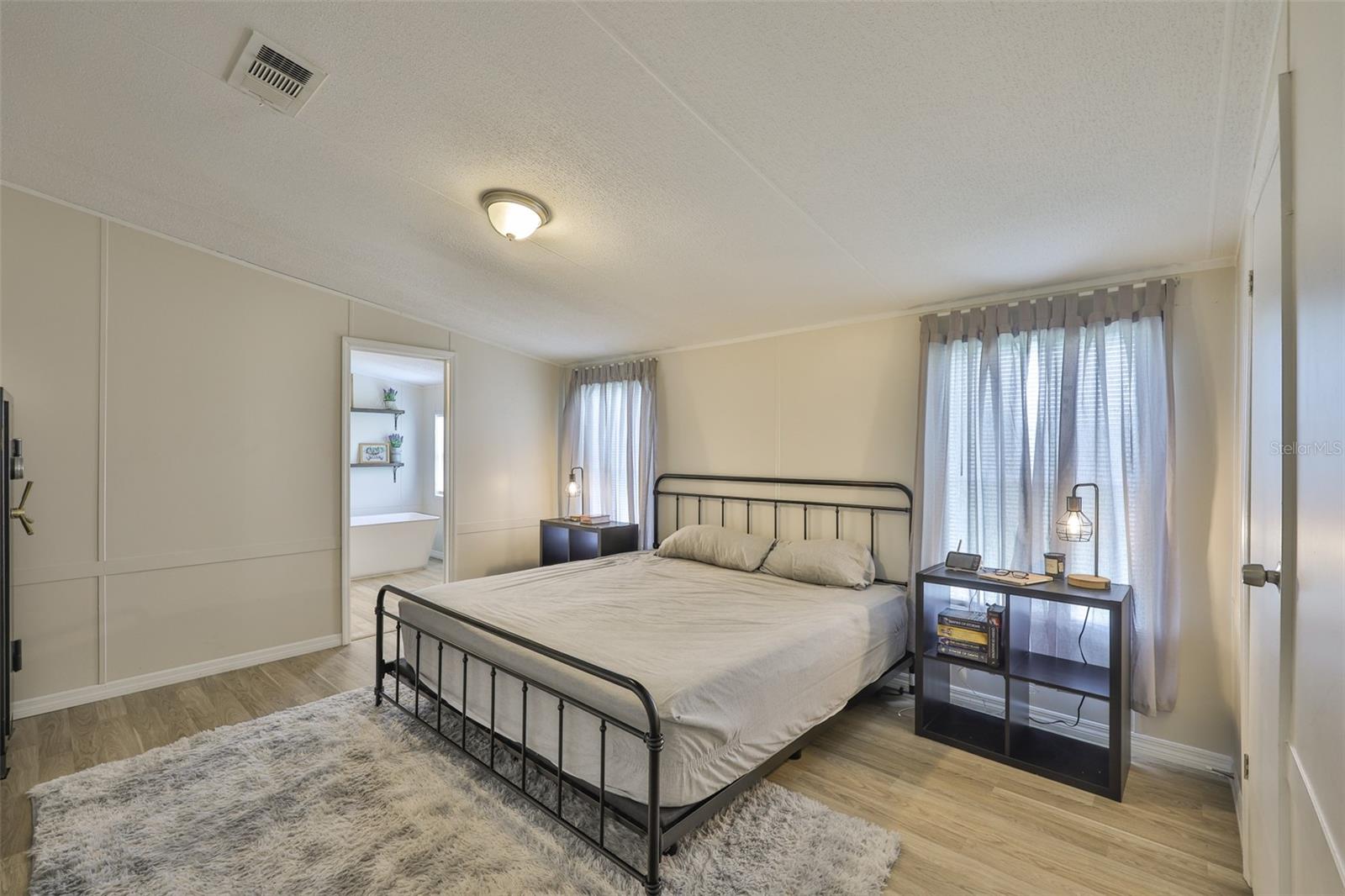 Image 25 of 40 For 6105 Naron Lane