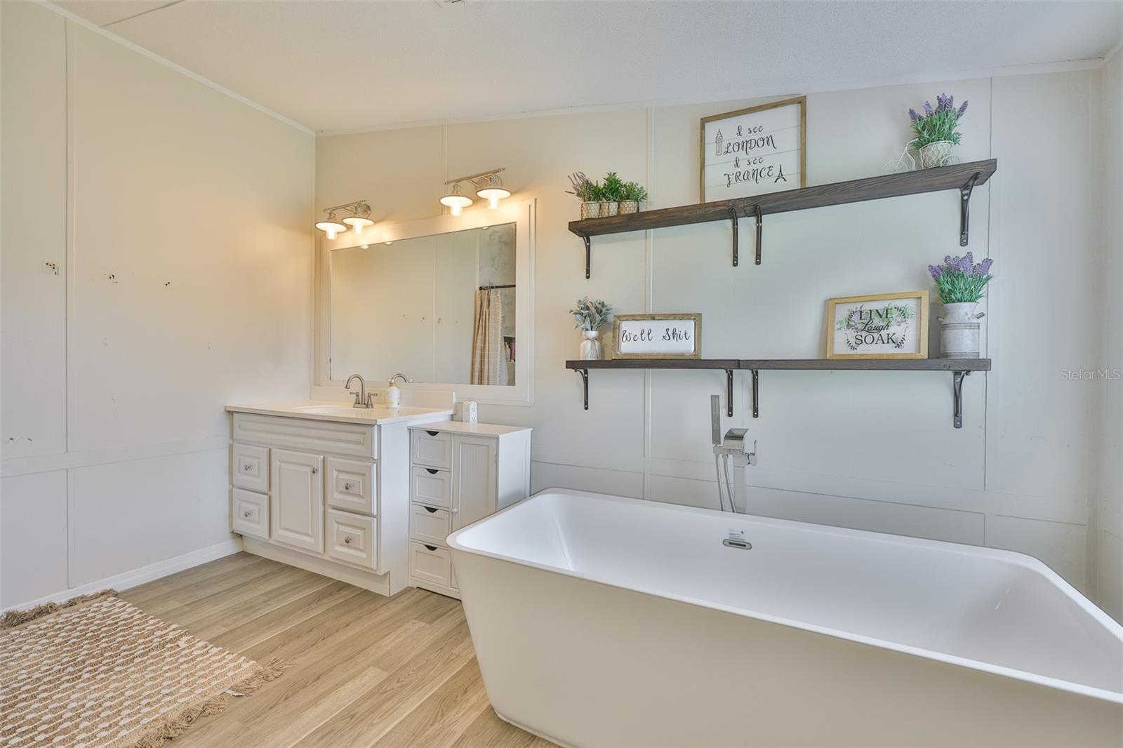 Image 28 of 40 For 6105 Naron Lane