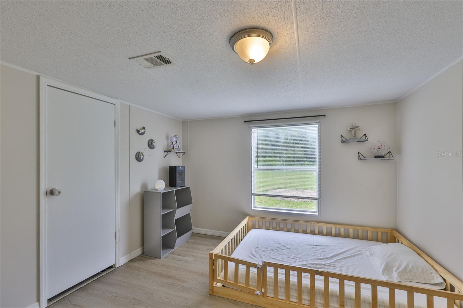 Image 7 of 40 For 6105 Naron Lane