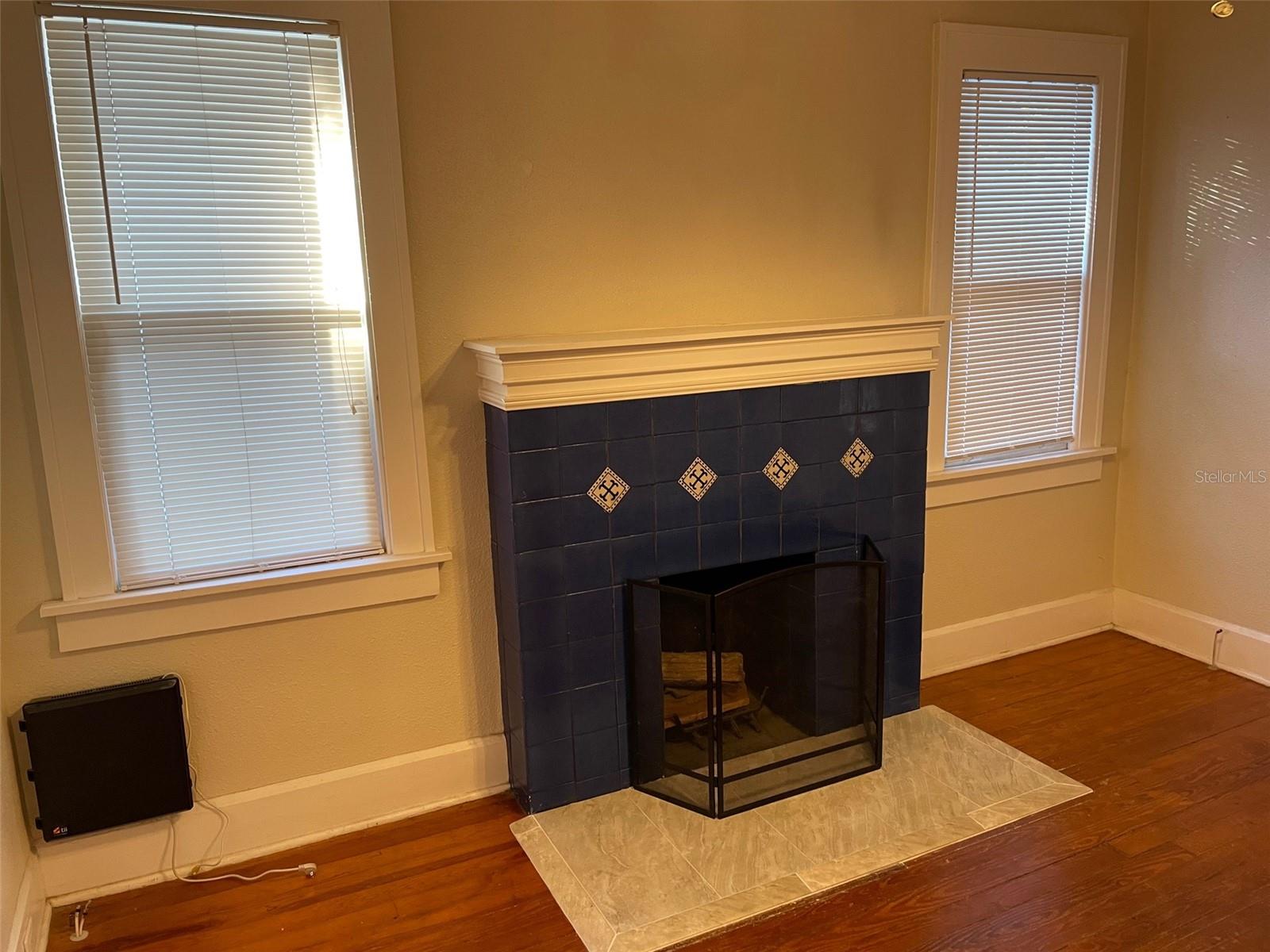 Image 3 of 25 For 1142 Highland Street S