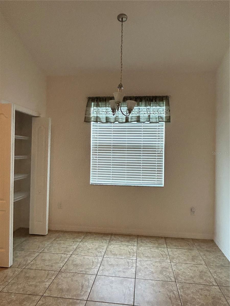 Image 5 of 13 For 3802 Grecko Drive