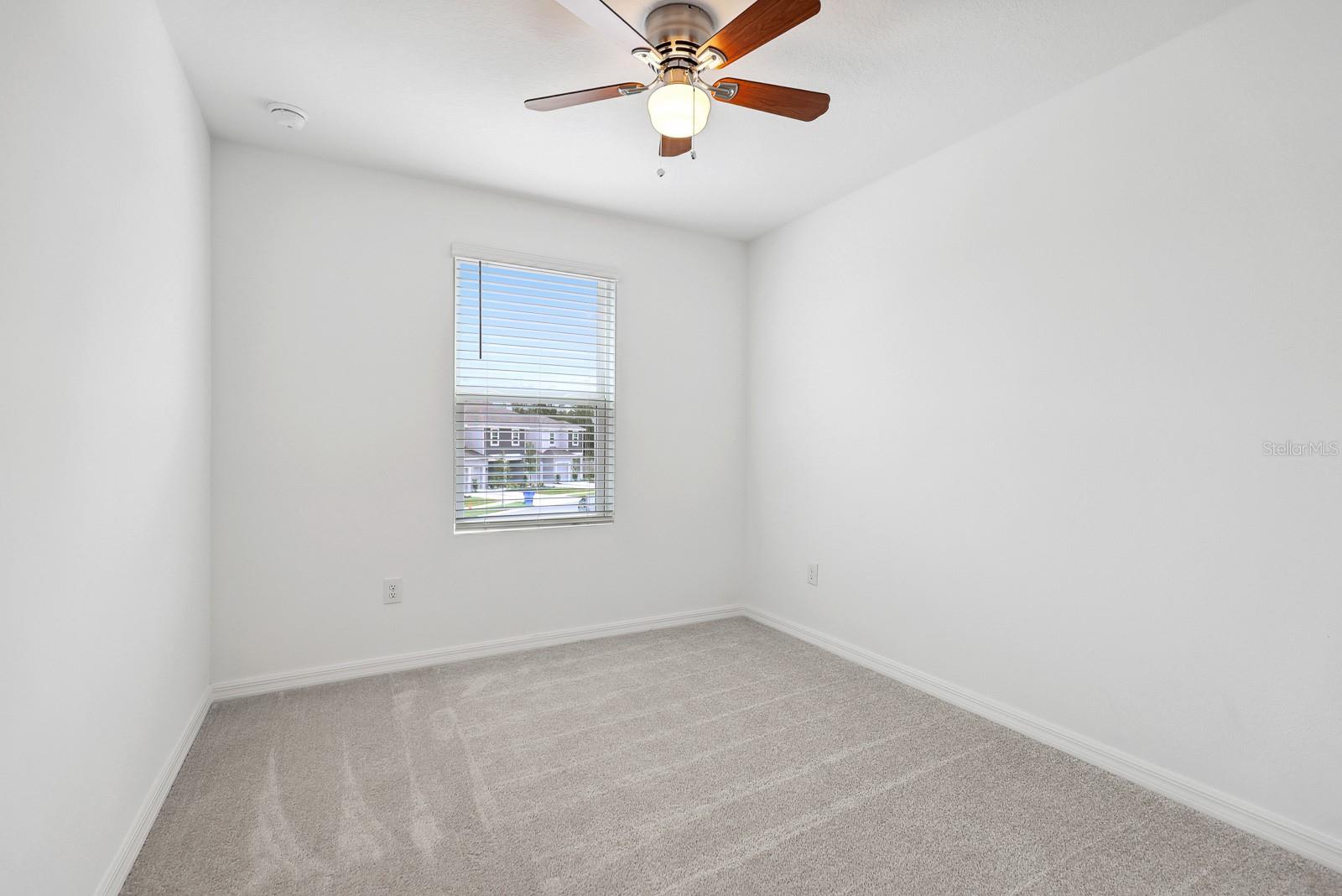 Listing photo id 15 for 2097 Hallier Cove