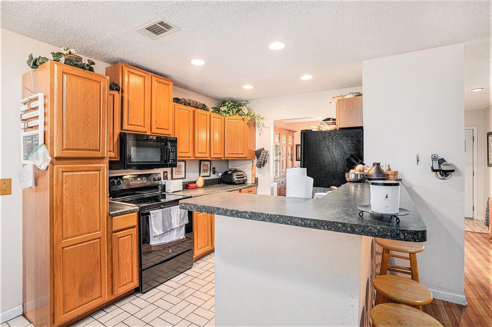 Image 10 of 28 For 750 Caliente Drive