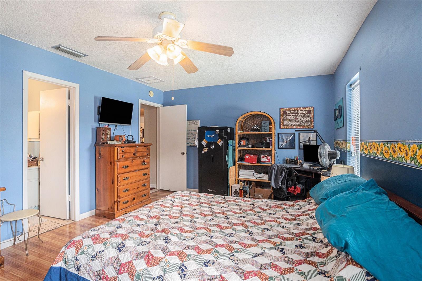 Image 13 of 28 For 750 Caliente Drive