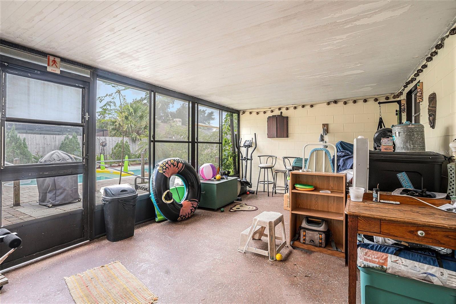 Image 22 of 28 For 750 Caliente Drive