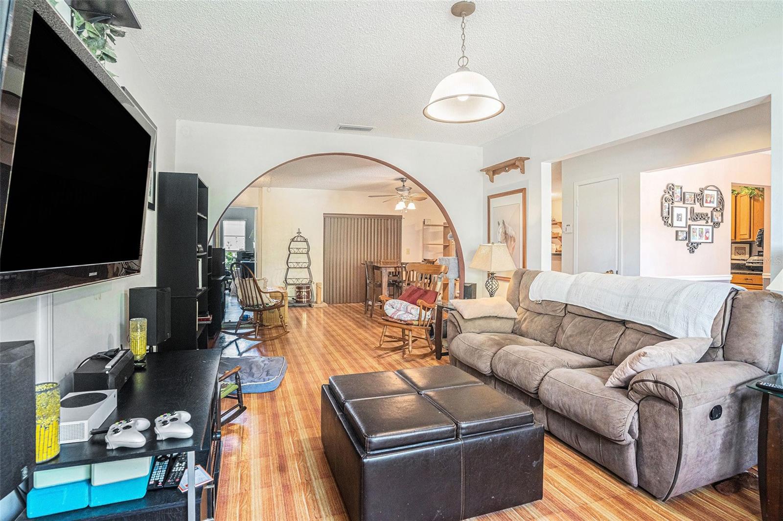 Image 6 of 28 For 750 Caliente Drive