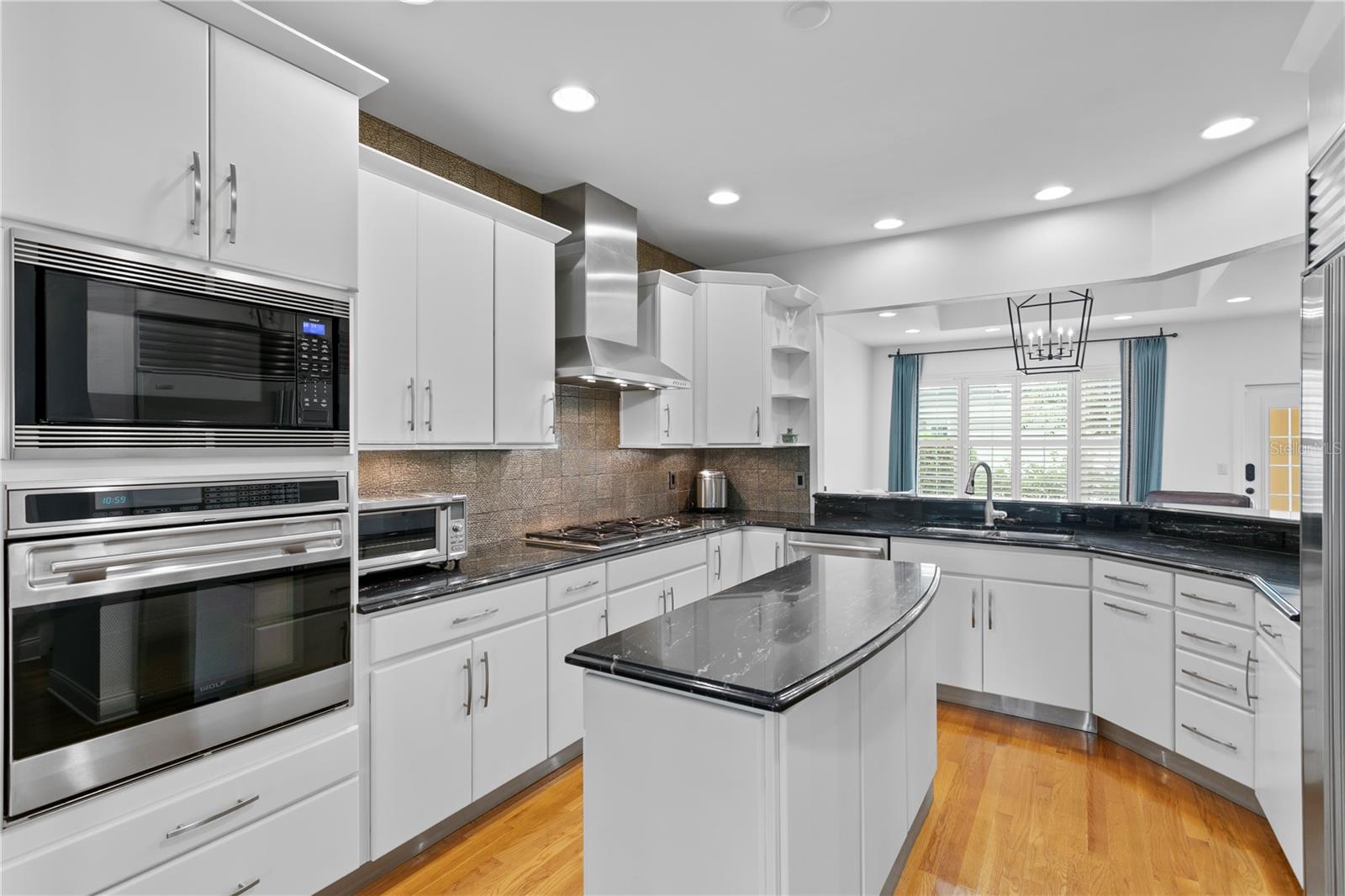 Image 15 of 72 For 305 Sea Island Way