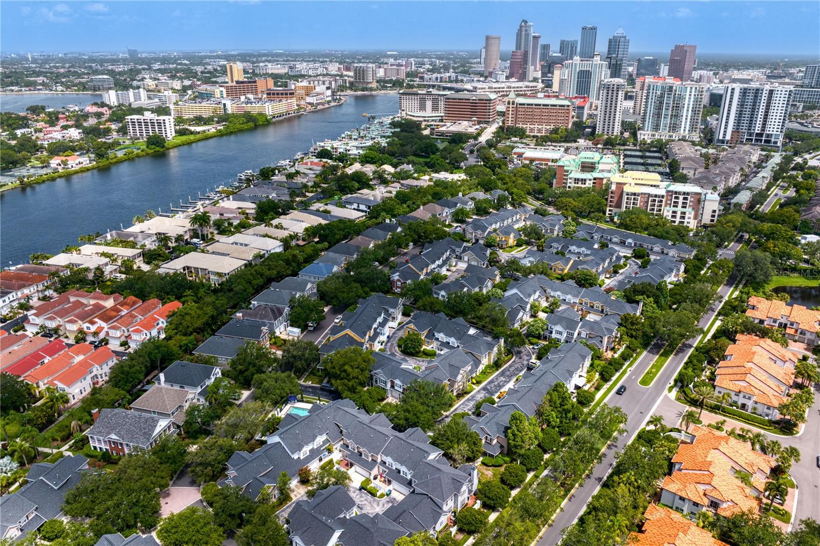 Image 57 of 72 For 305 Sea Island Way