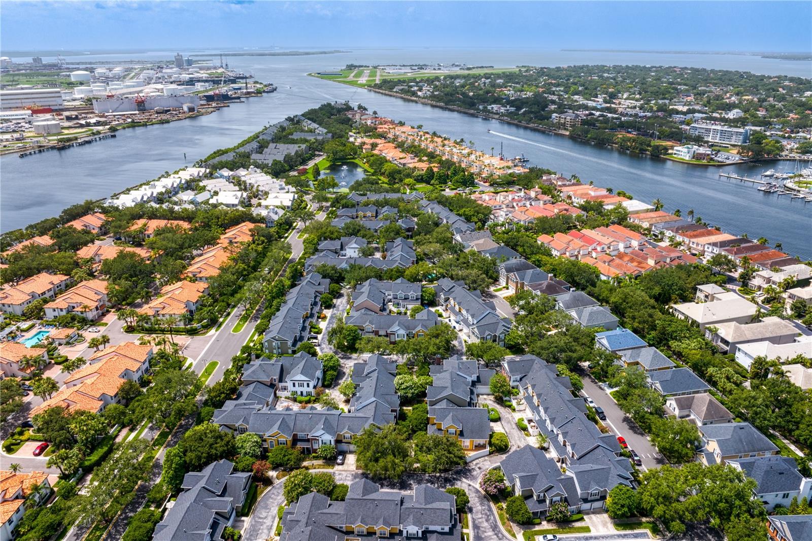 Image 58 of 72 For 305 Sea Island Way