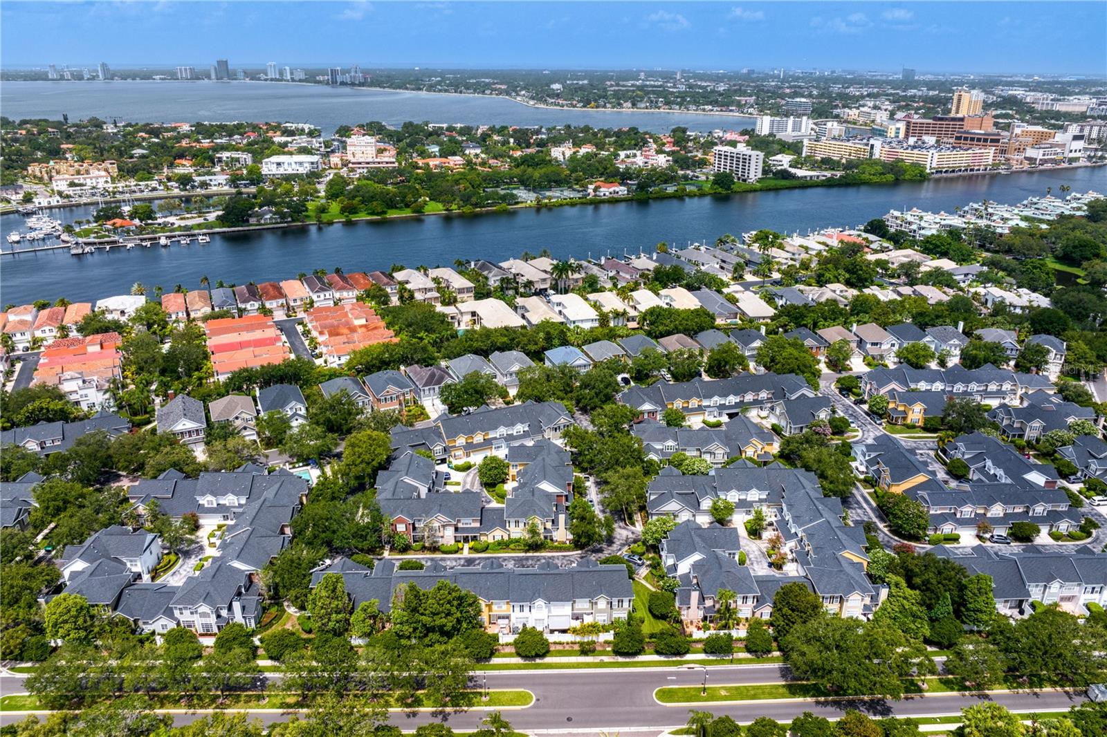 Image 66 of 72 For 305 Sea Island Way