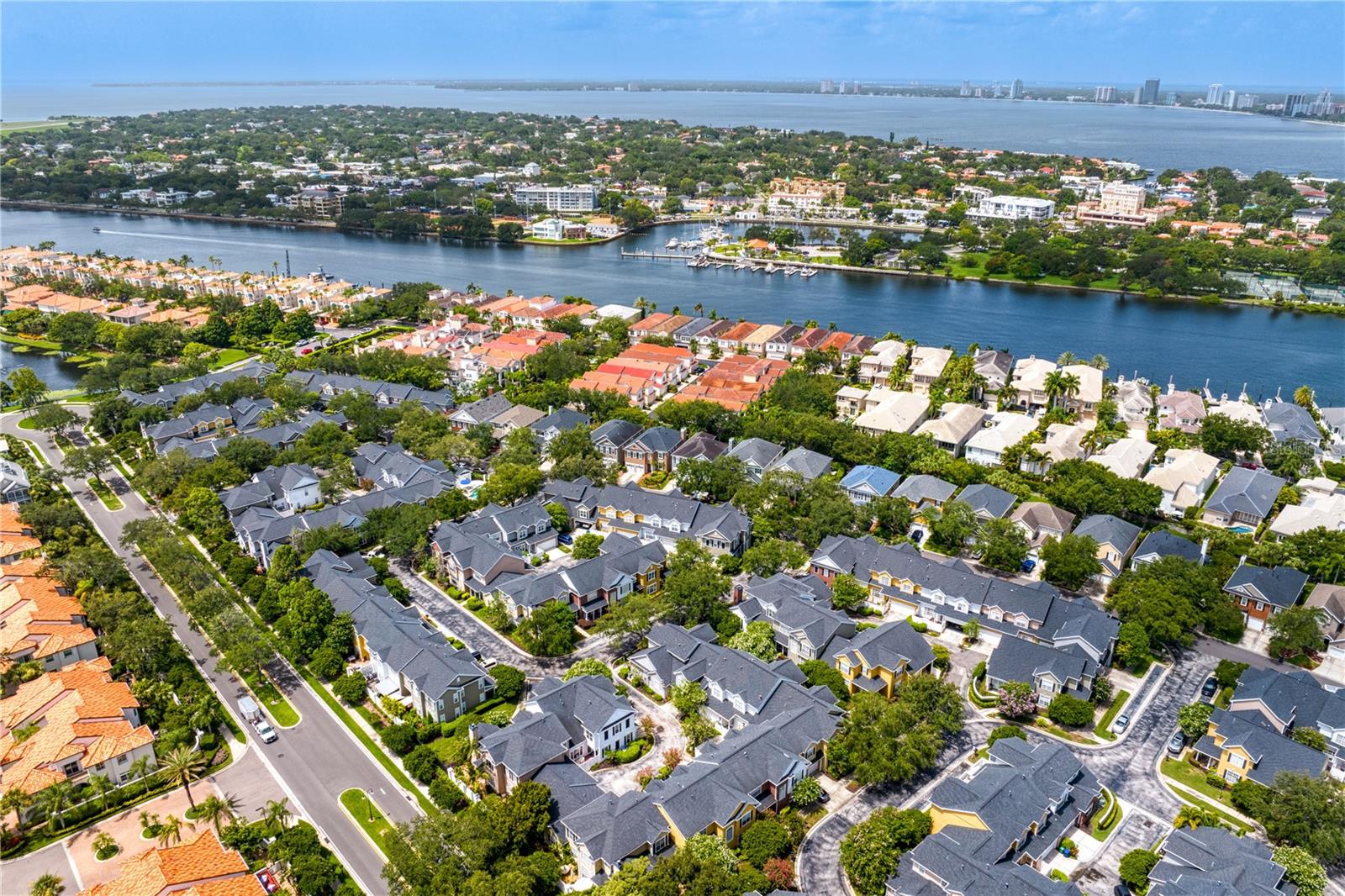 Image 67 of 72 For 305 Sea Island Way