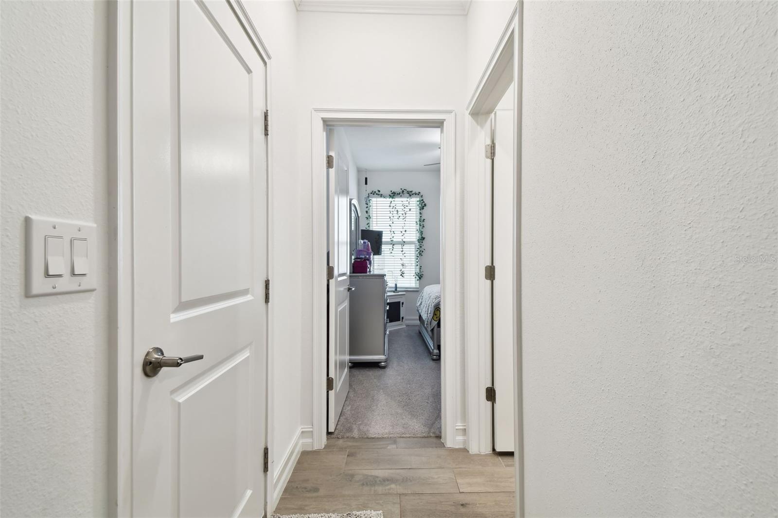 Image 13 of 97 For 9810 Carabiner Way