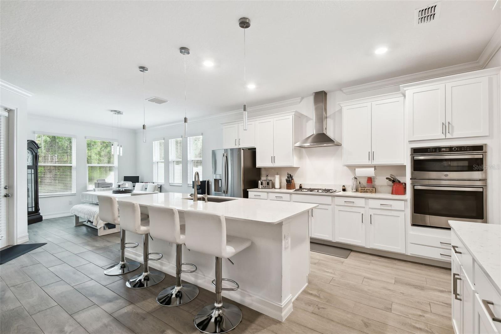Image 17 of 97 For 9810 Carabiner Way