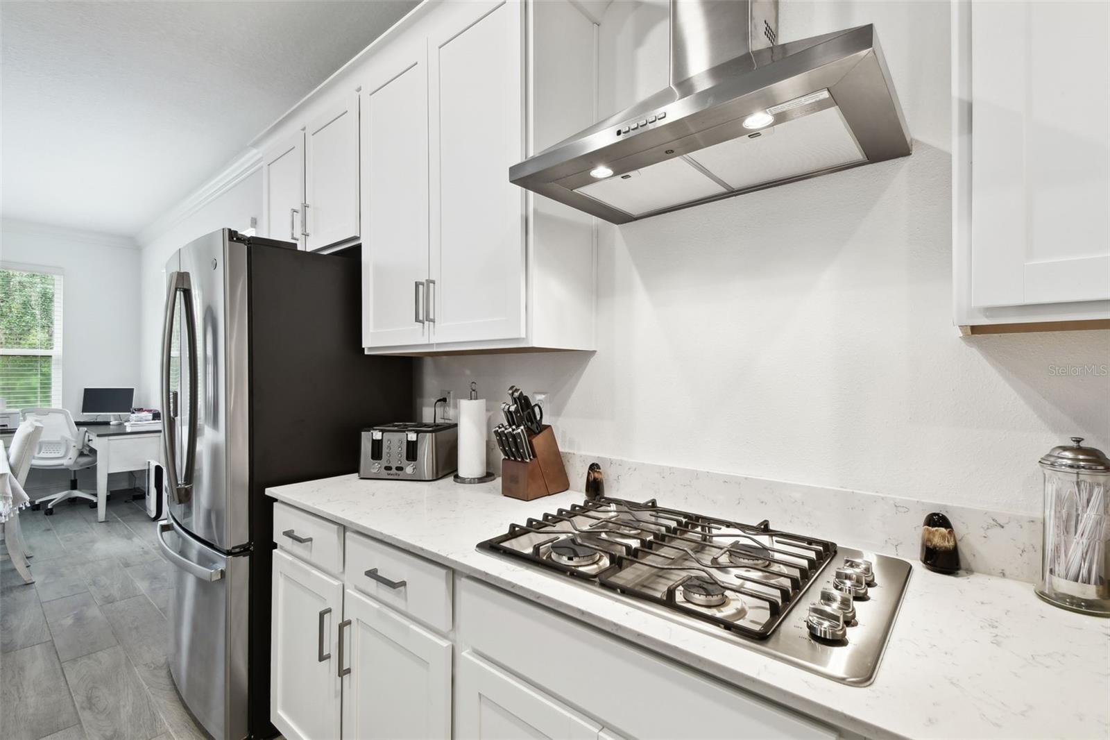 Image 20 of 97 For 9810 Carabiner Way