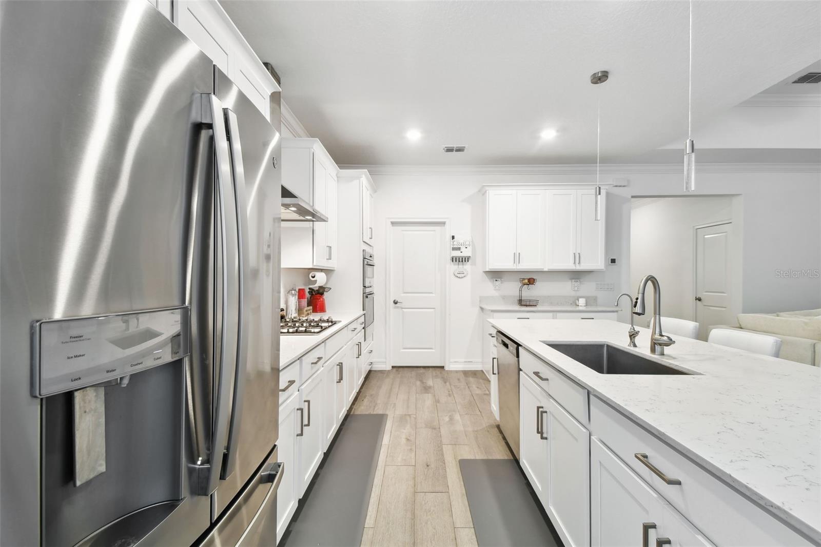 Image 22 of 97 For 9810 Carabiner Way
