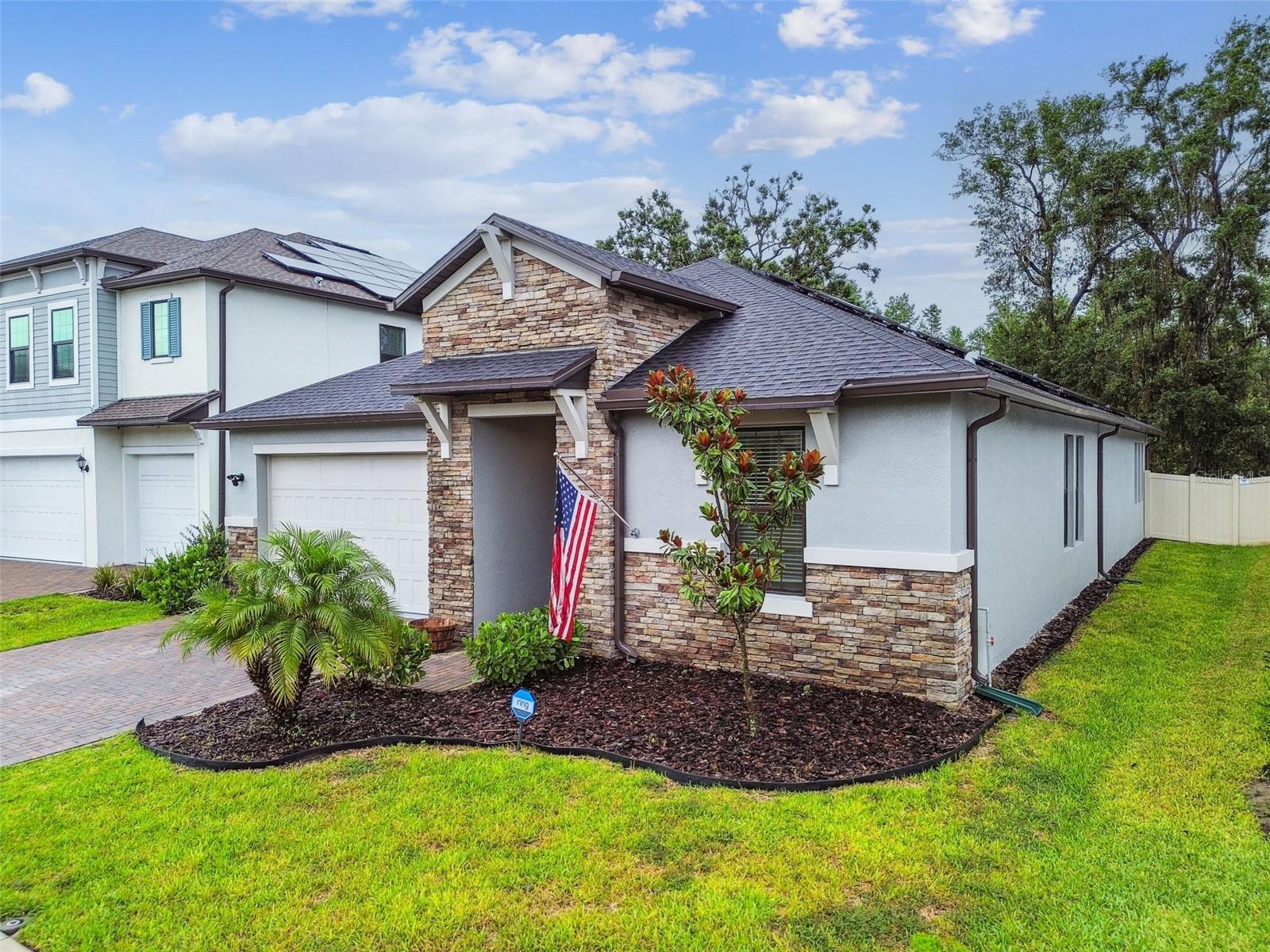 Image 3 of 97 For 9810 Carabiner Way