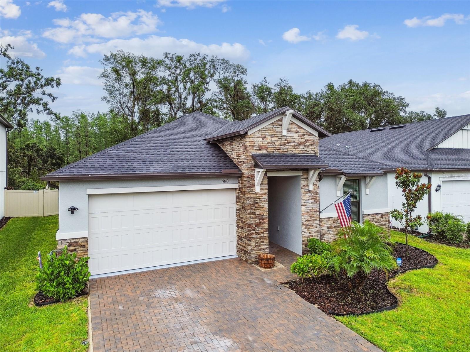 Image 4 of 97 For 9810 Carabiner Way