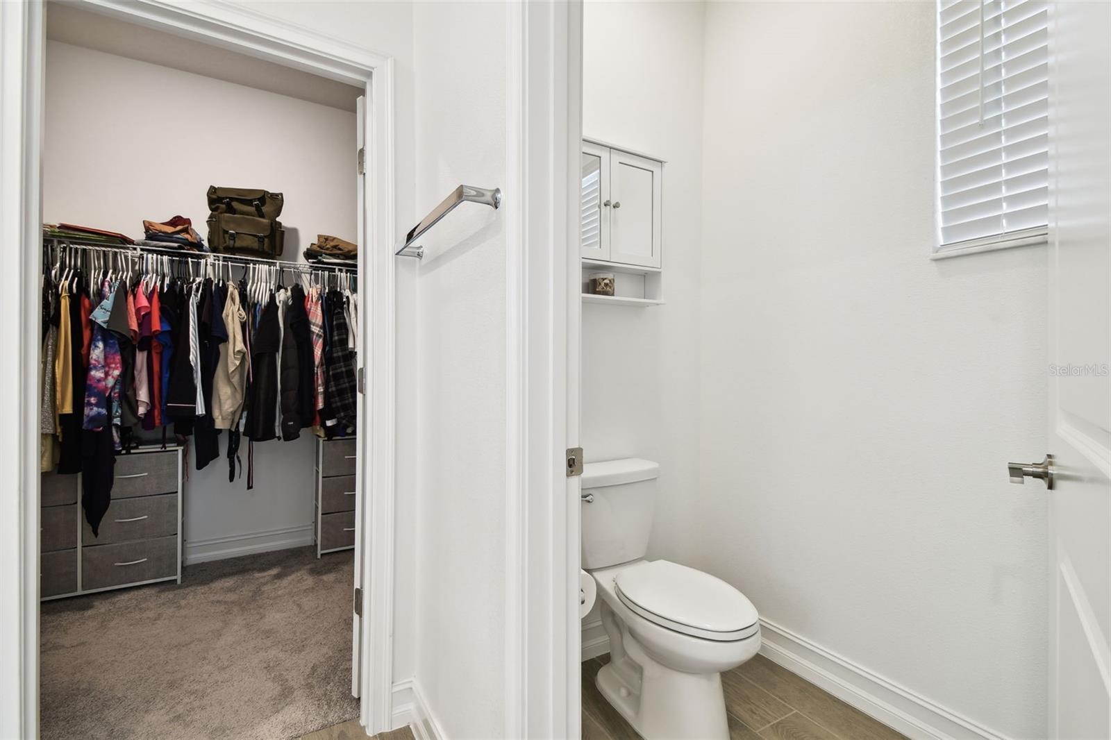 Image 40 of 97 For 9810 Carabiner Way
