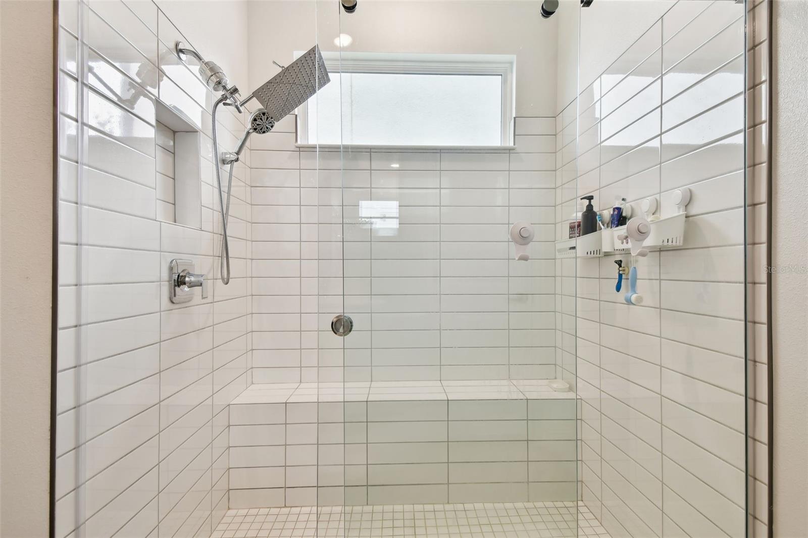 Image 41 of 97 For 9810 Carabiner Way
