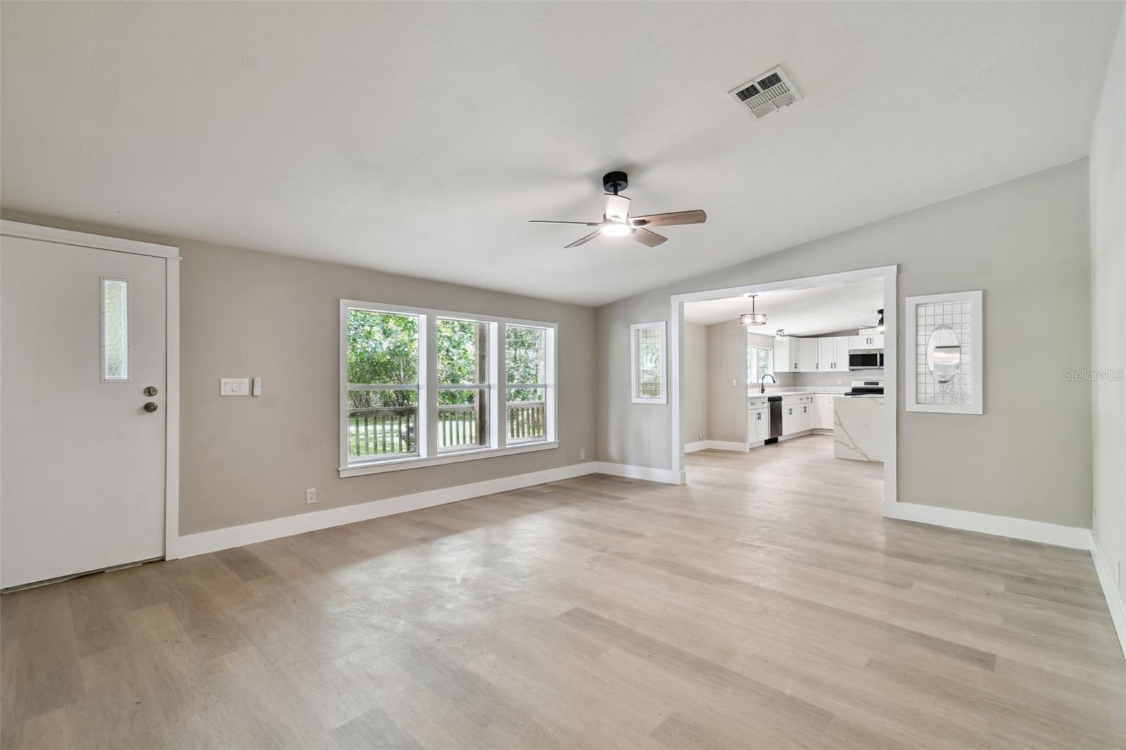 Image 11 of 100 For 26771 Deacon Loop