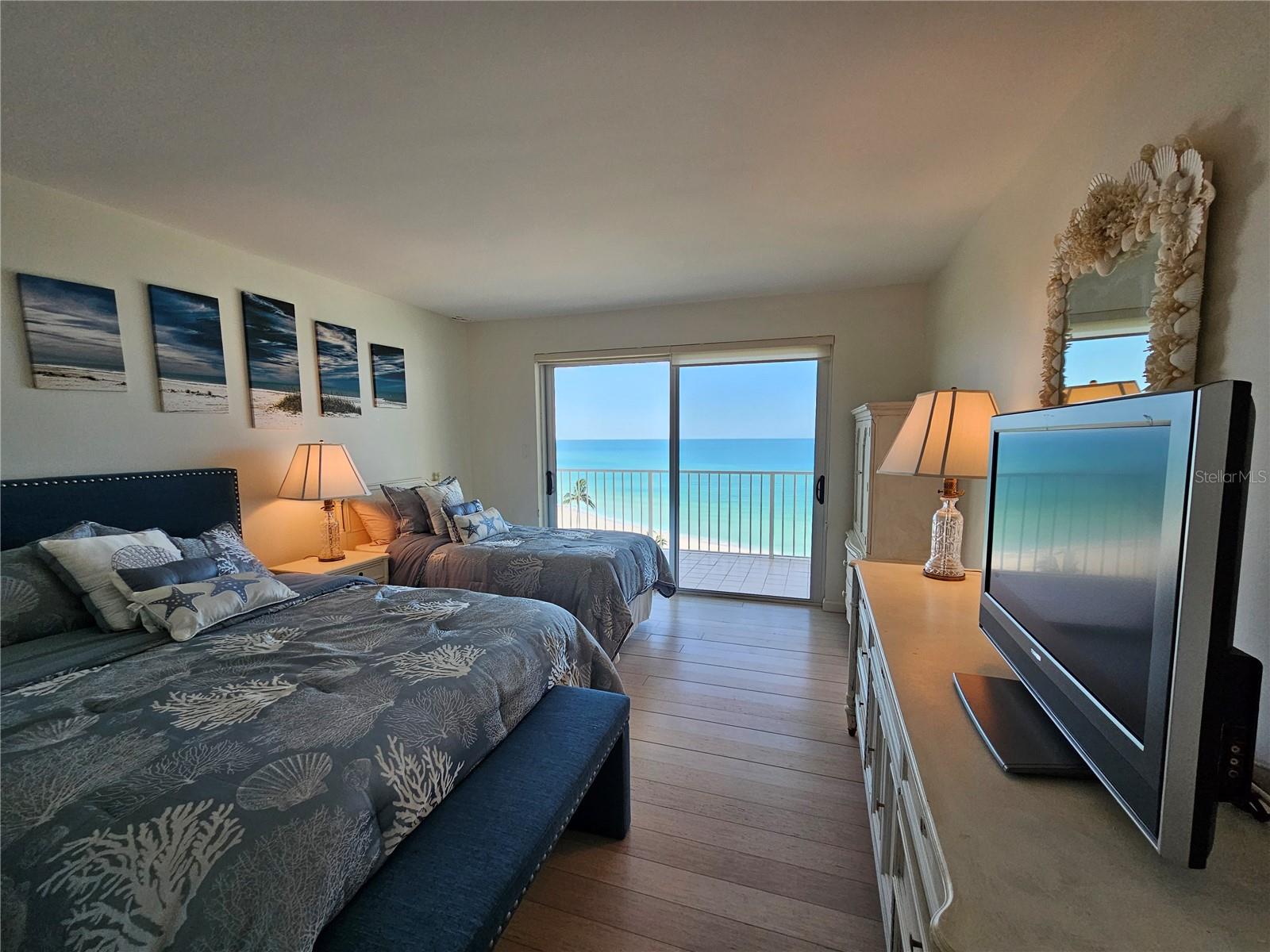 Image 29 of 59 For 2295 Gulf Of Mexico Drive 83s