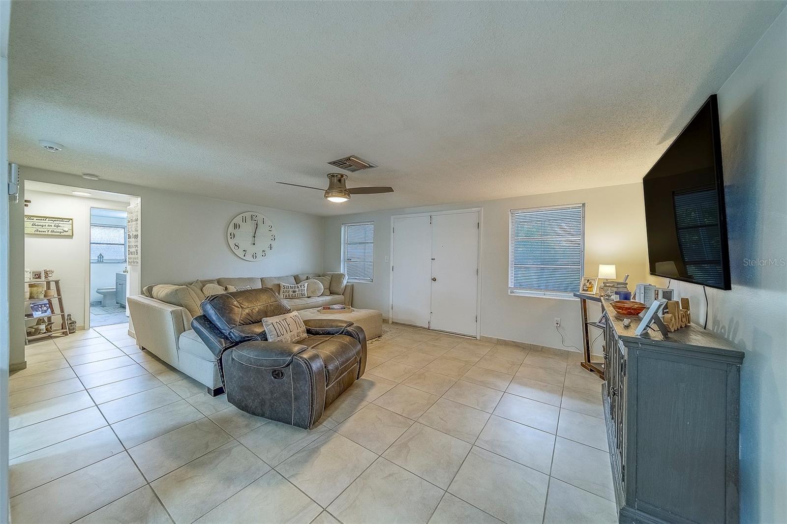Image 10 of 50 For 7922 Lilac Drive