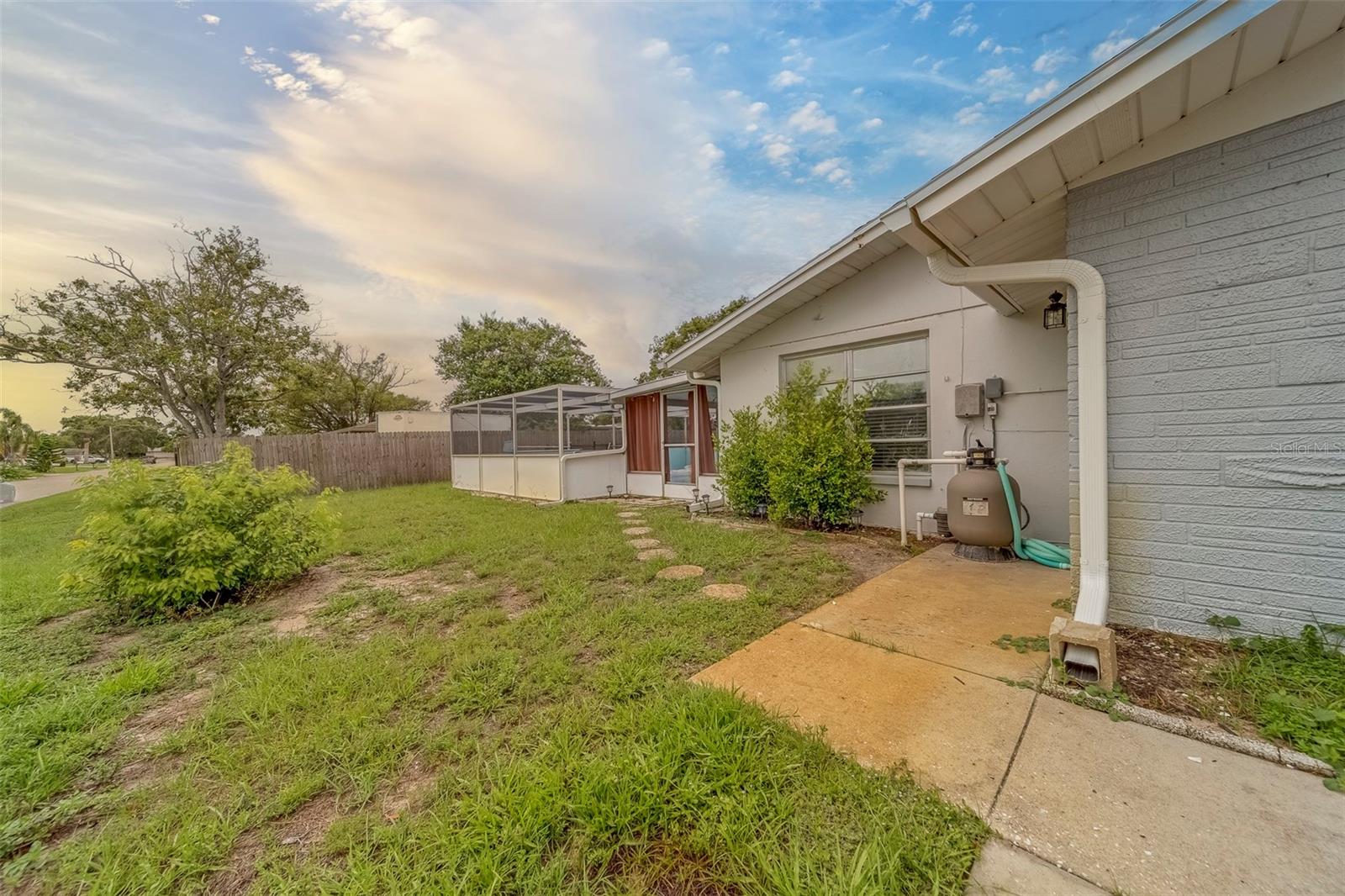 Image 31 of 50 For 7922 Lilac Drive