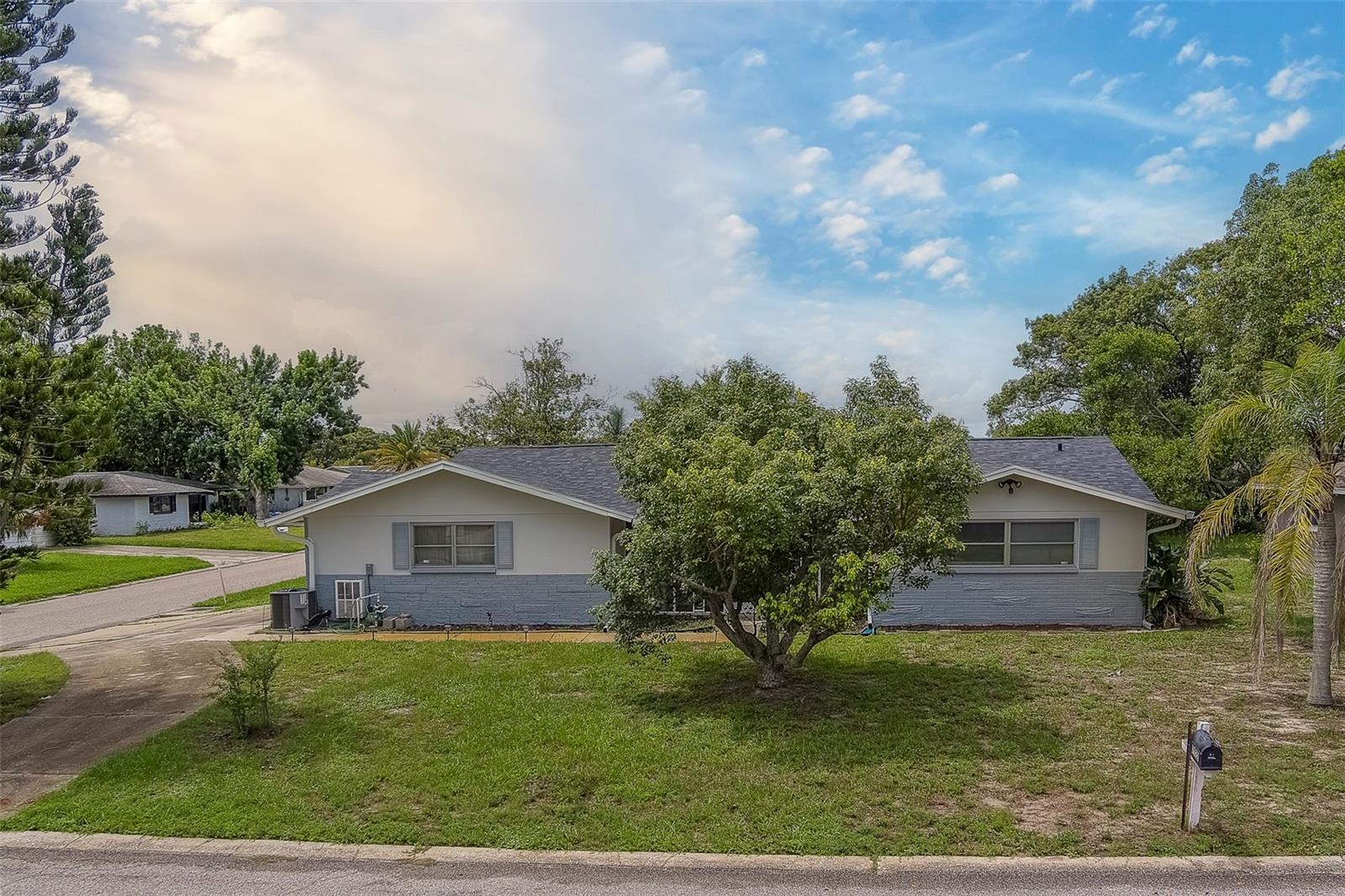 Image 34 of 50 For 7922 Lilac Drive