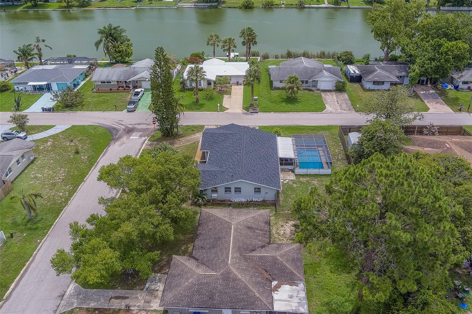 Image 40 of 50 For 7922 Lilac Drive