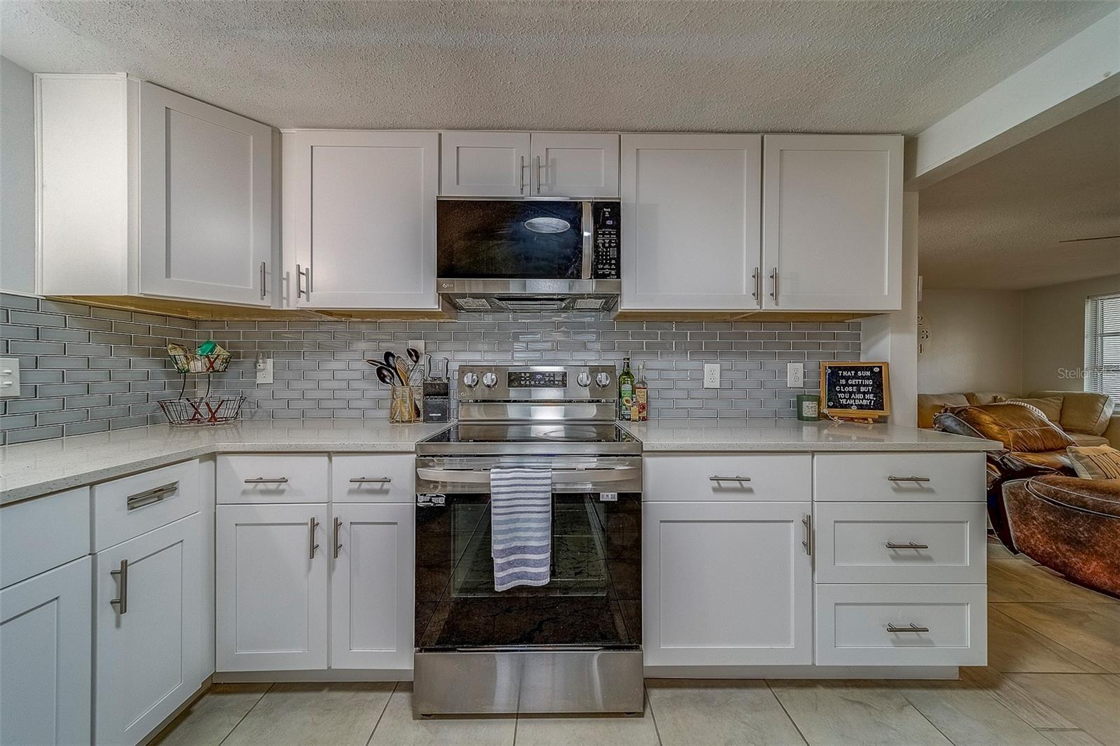Image 5 of 50 For 7922 Lilac Drive