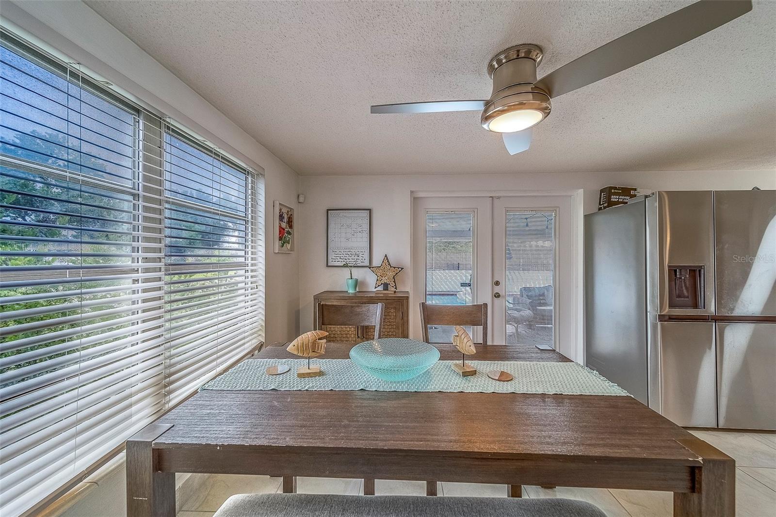 Image 6 of 50 For 7922 Lilac Drive