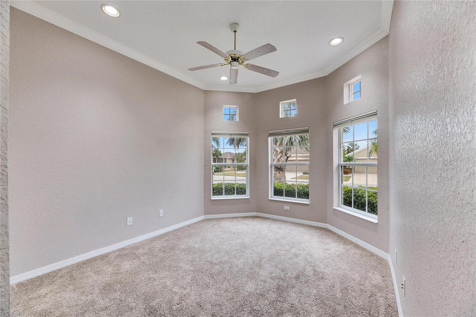Image 22 of 46 For 1007 Emerald Dunes Drive