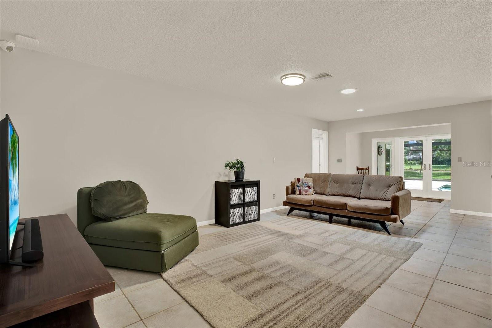 Image 12 of 74 For 4323 Middle Lake Drive