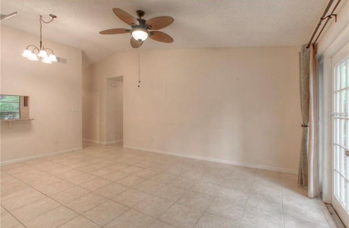 Image 12 of 23 For 1761 Lakeview Village Drive