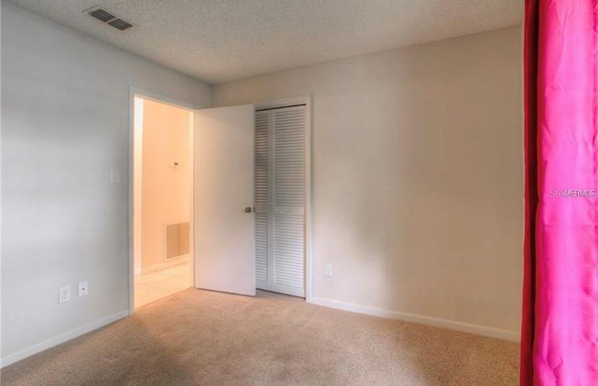 Image 14 of 23 For 1761 Lakeview Village Drive
