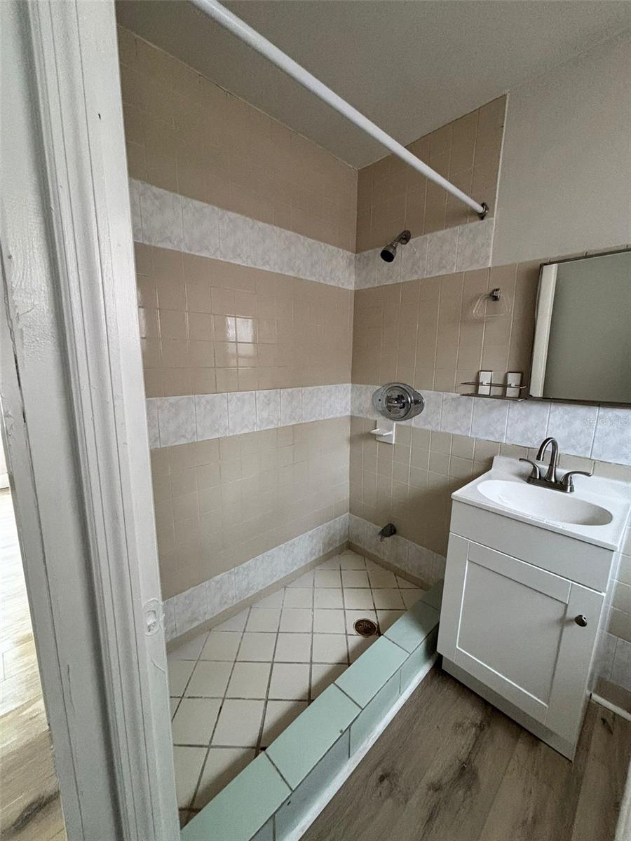 Image 17 of 27 For 4211 13th Street
