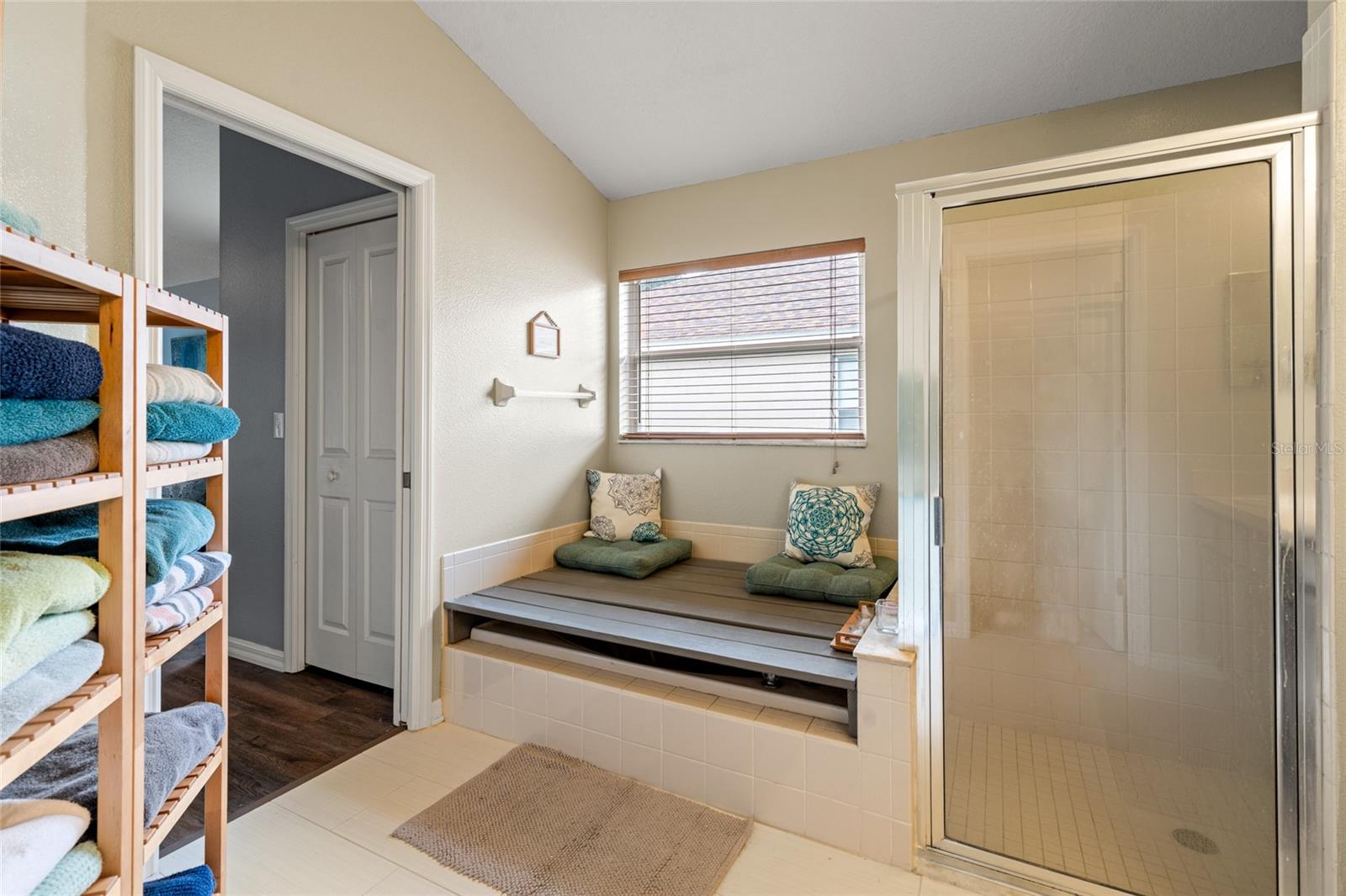 Image 15 of 35 For 18240 Collridge Drive