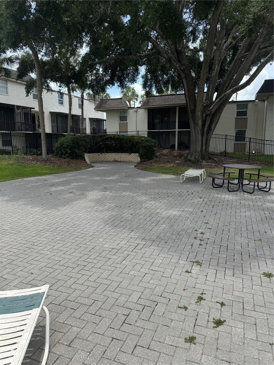 Image 31 of 33 For 810 Oakgrove Drive 175