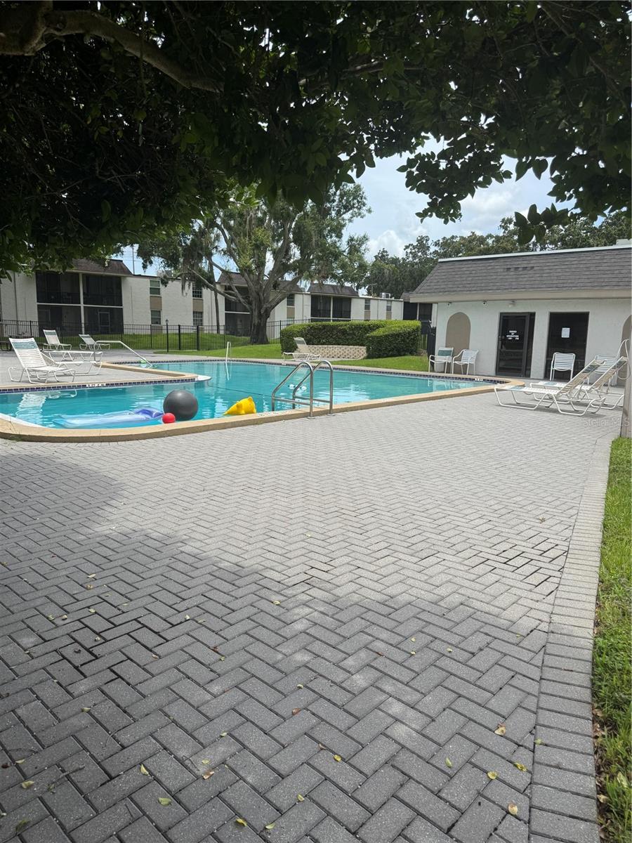 Image 33 of 33 For 810 Oakgrove Drive 175