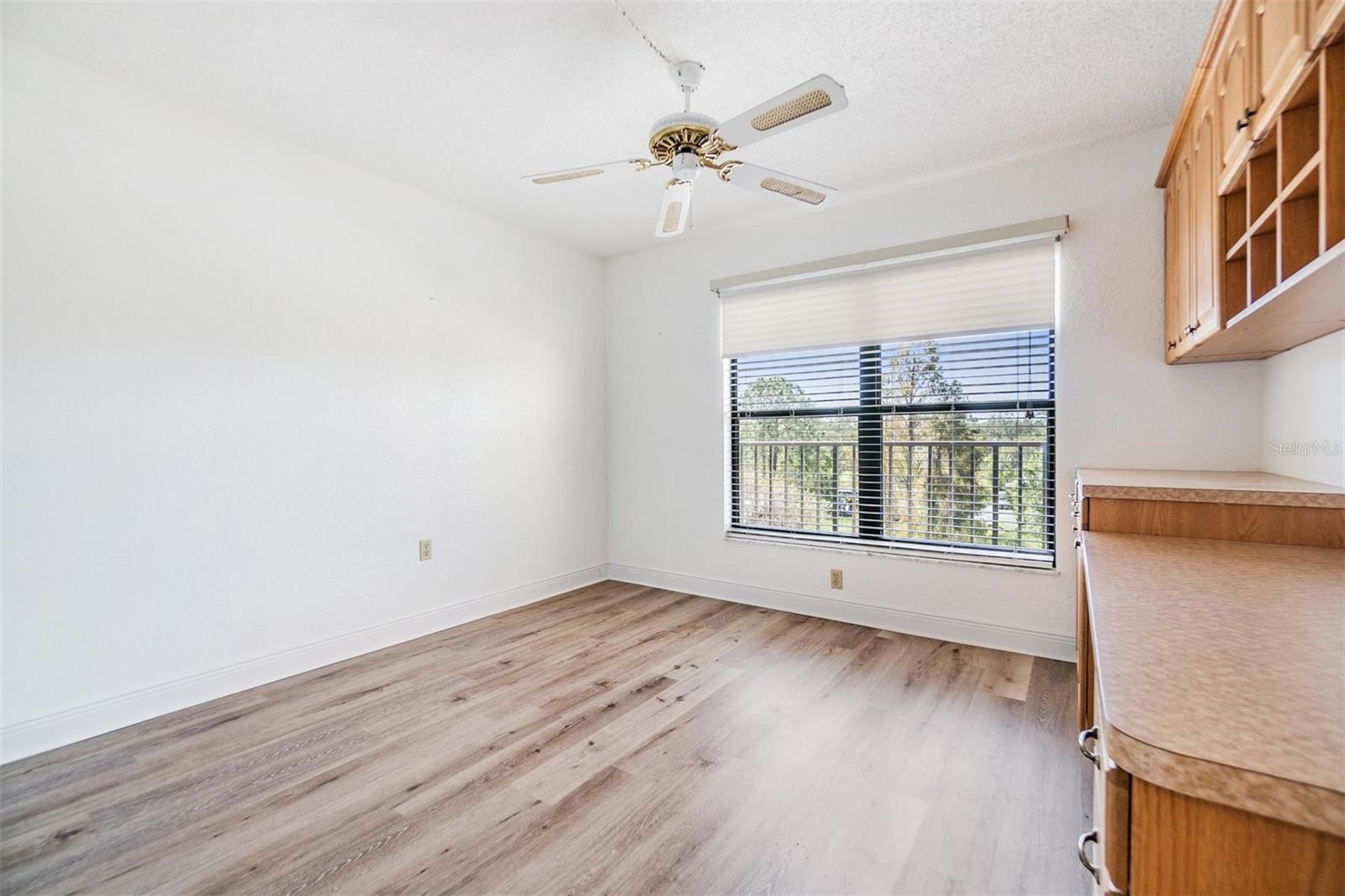 Image 2 of 16 For 900 Cove Cay Drive 4b