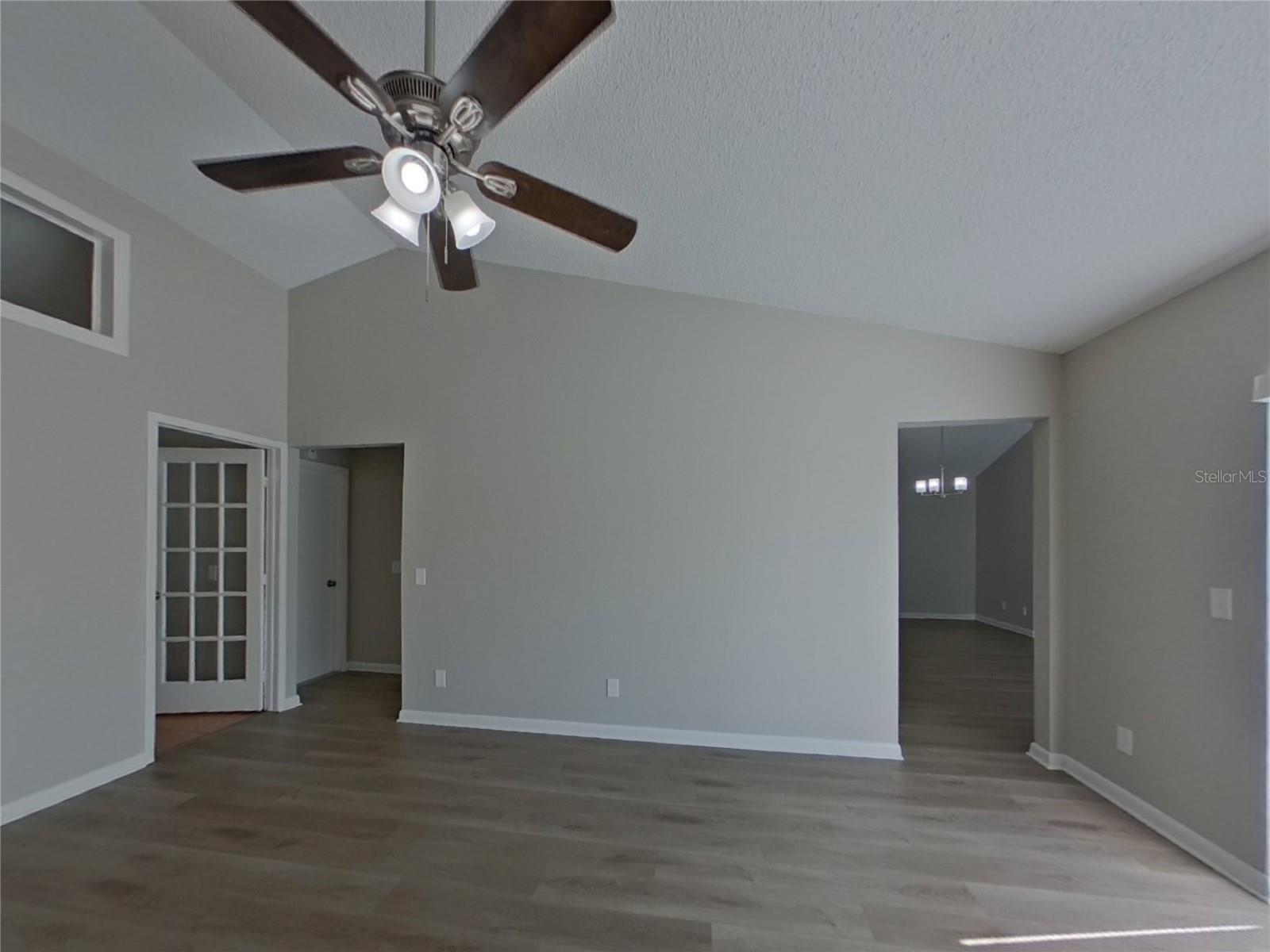 Image 3 of 23 For 10414 Deepbrook Drive