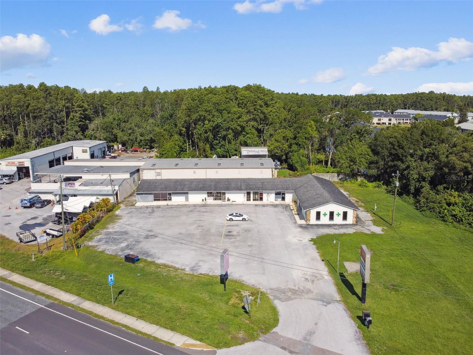 Listing photo id 14 for 1703 Dale Mabry Highway