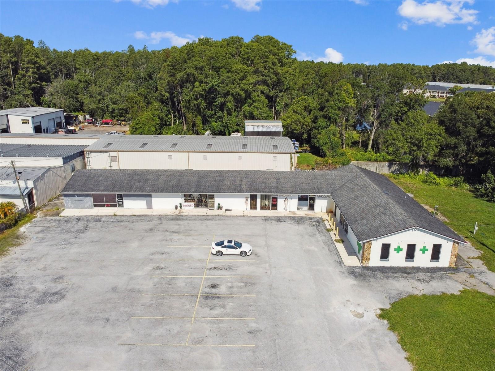 Listing photo id 17 for 1703 Dale Mabry Highway